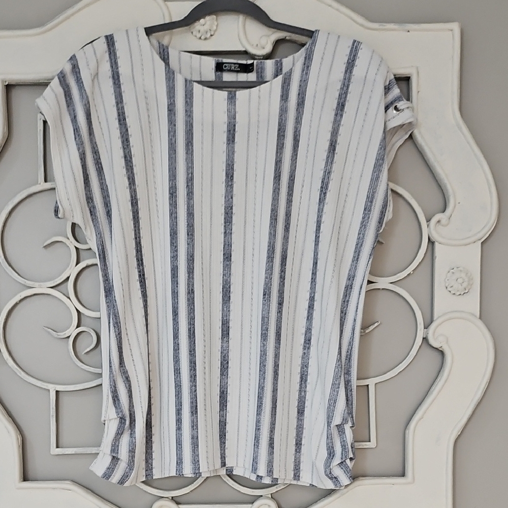 White and Gray Sleeveless Ribbed Top.